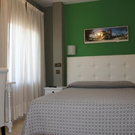 Hostal Don Jaime II Segovia Dış mekan fotoğraf