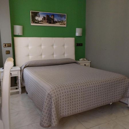 Hostal Don Jaime II Segovia Dış mekan fotoğraf
