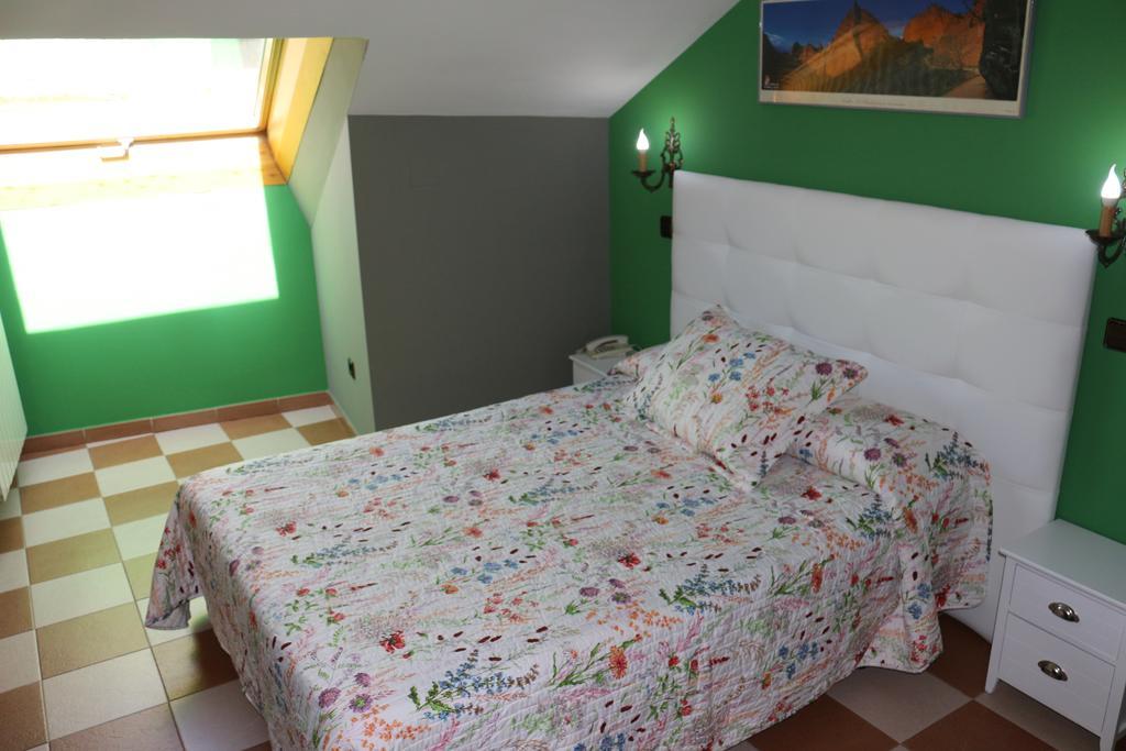 Hostal Don Jaime II Segovia Dış mekan fotoğraf