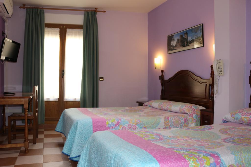 Hostal Don Jaime II Segovia Dış mekan fotoğraf