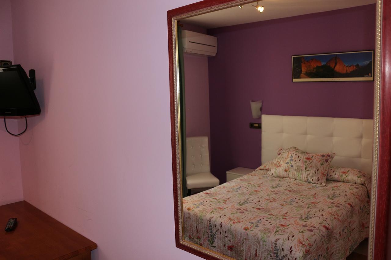 Hostal Don Jaime II Segovia Dış mekan fotoğraf