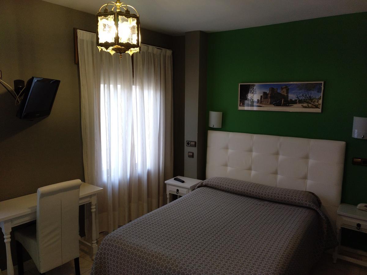 Hostal Don Jaime II Segovia Dış mekan fotoğraf